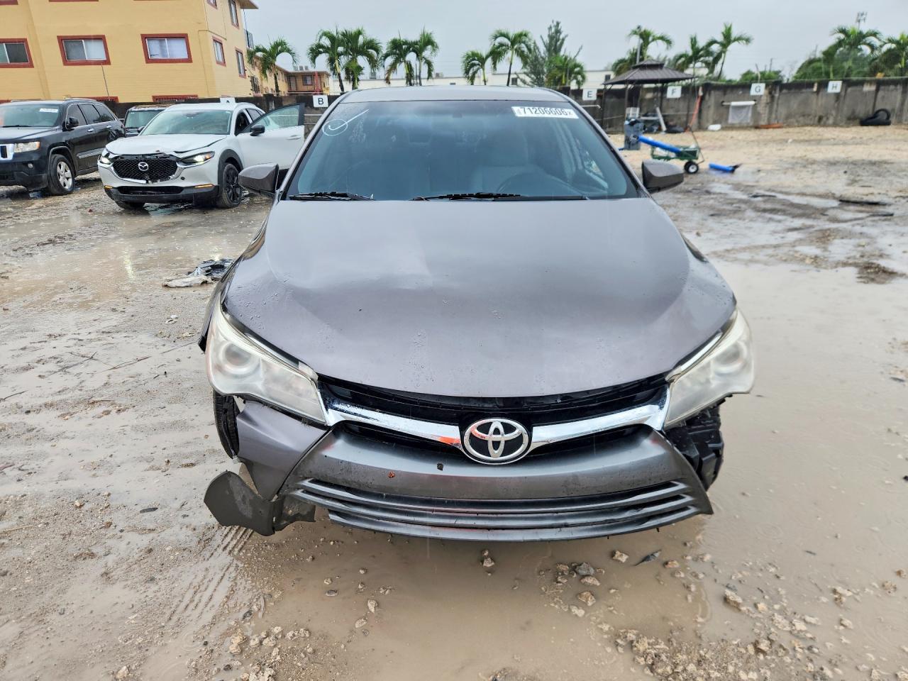 2017 Toyota Camry Le - Фото 5