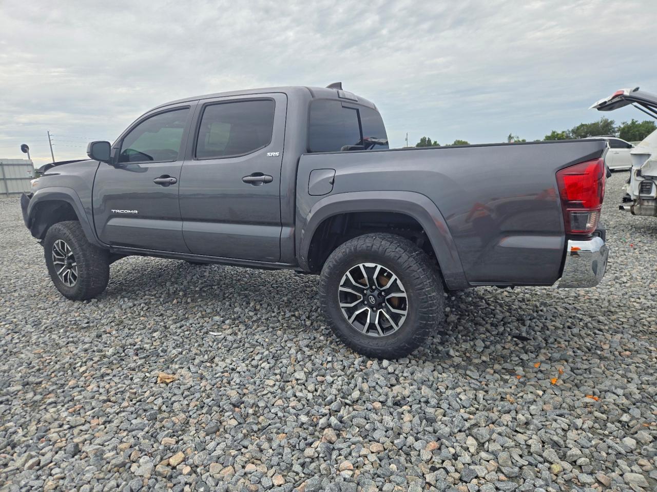 2021 Toyota Tacoma Sr5 V6 - Фото 2