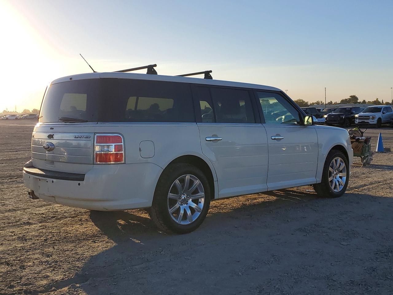 2011 Ford Flex Limited - Image 3