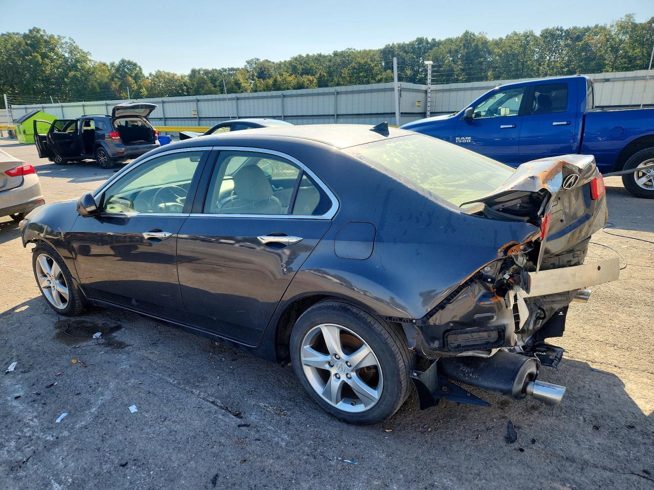 2012 Acura Tsx - Image 2