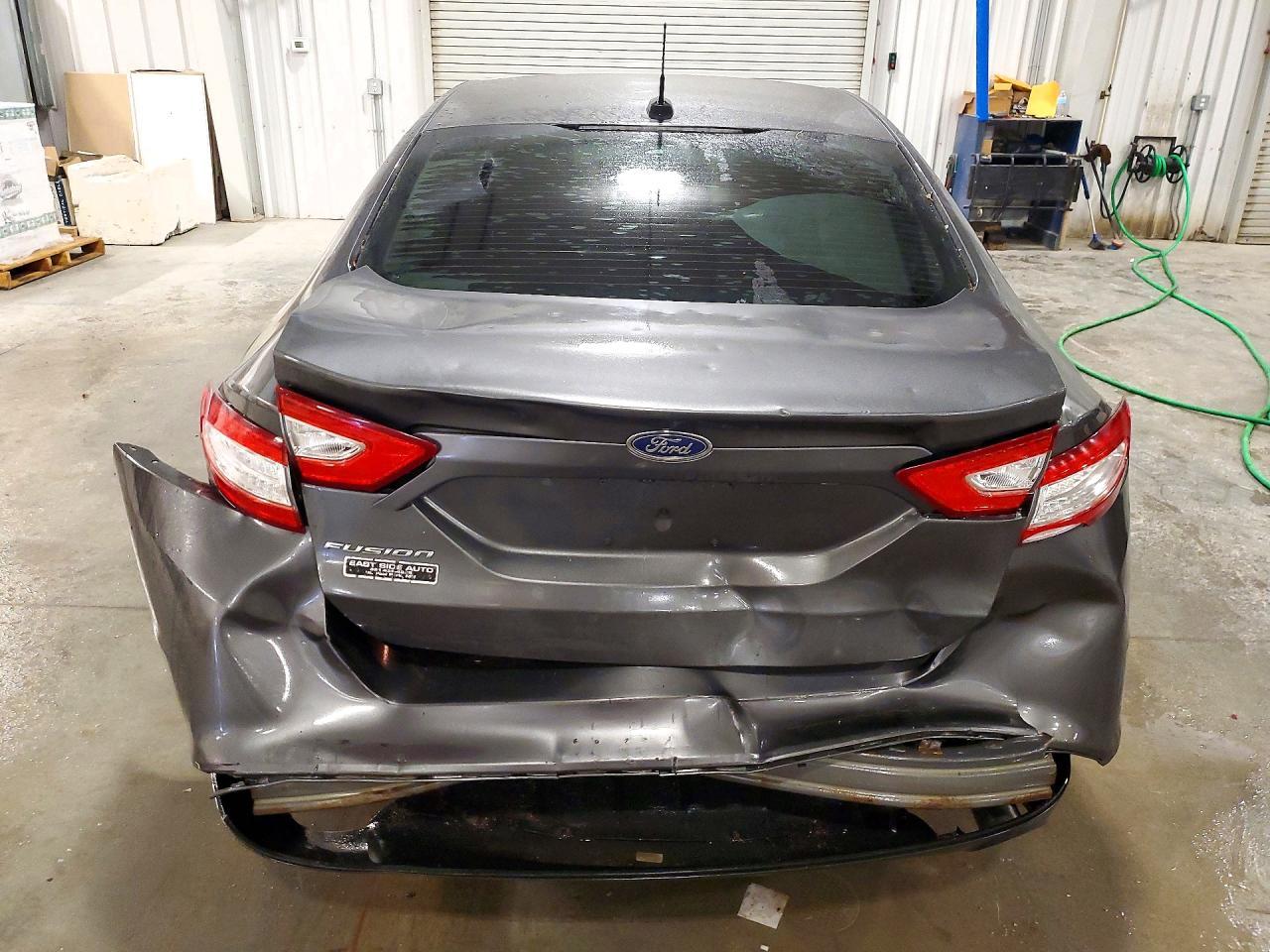 2016 Ford Fusion S - Фото 6