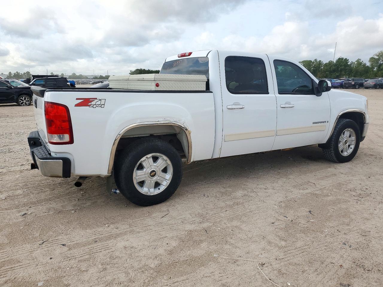 2007 GMC New Sierra K1500 - Фото 3