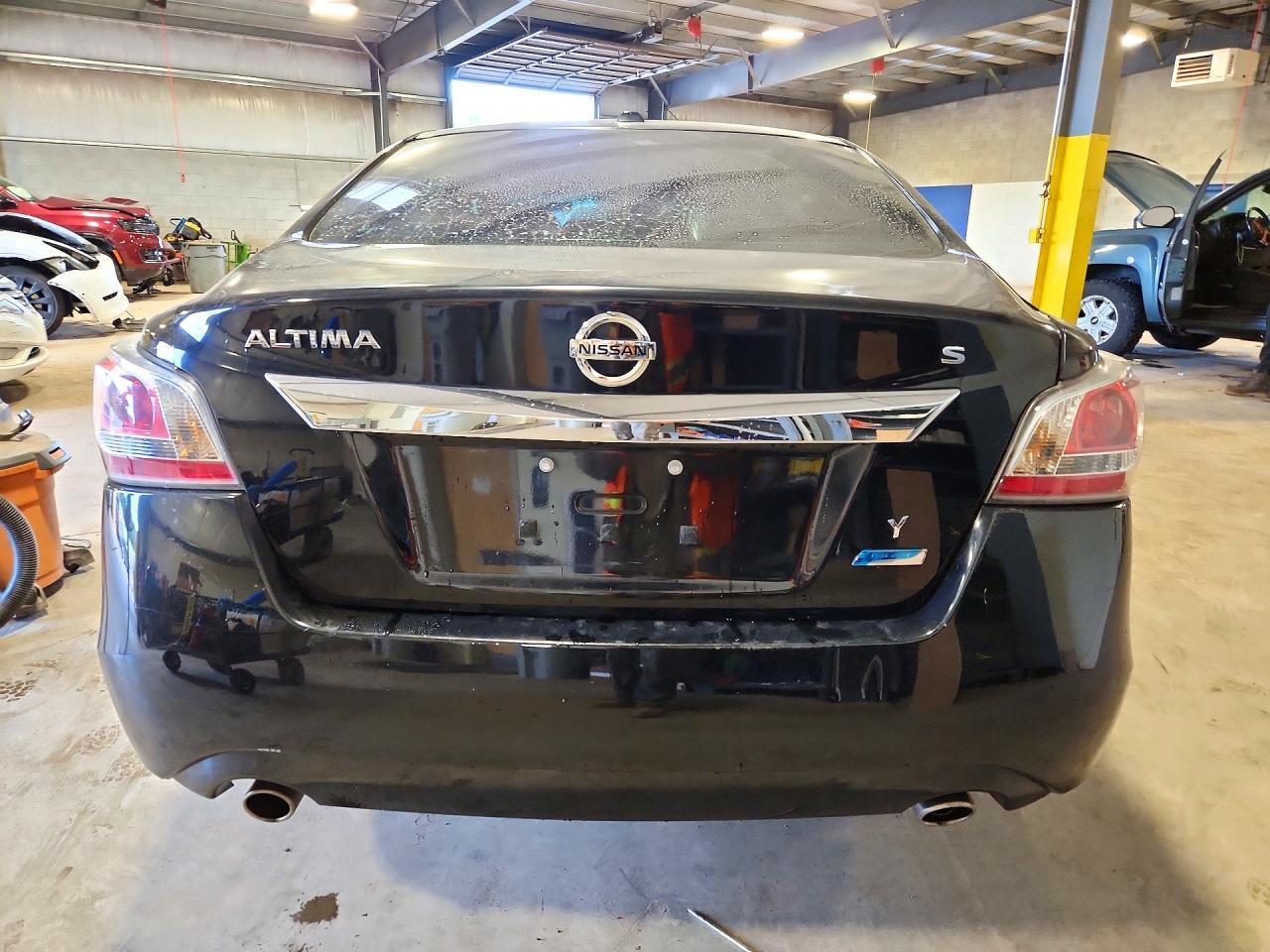 2014 Nissan Altima 2.5 S - Фото 6