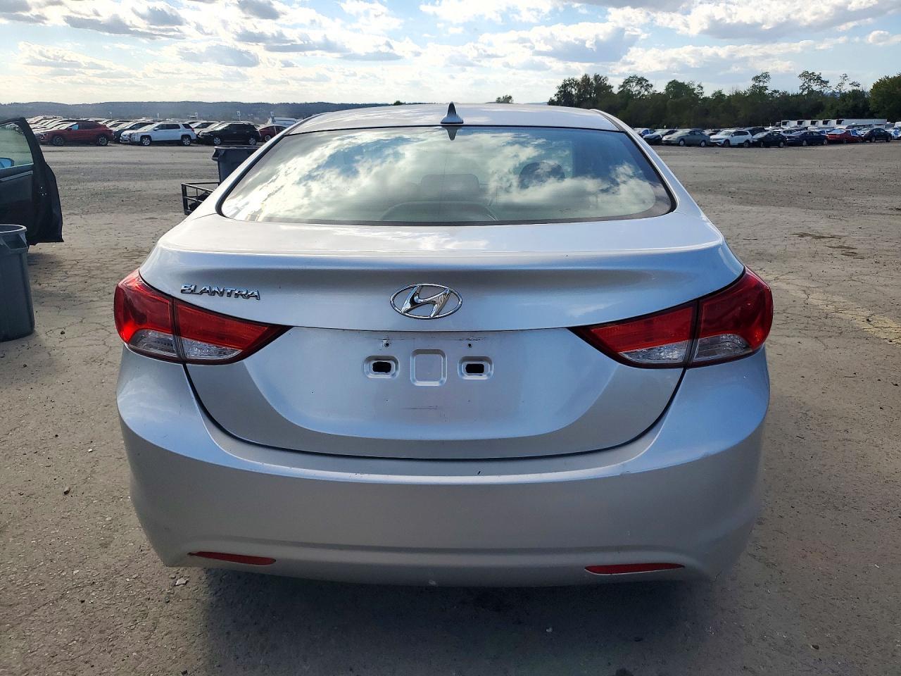 2013 Hyundai Elantra Gls - Фото 6