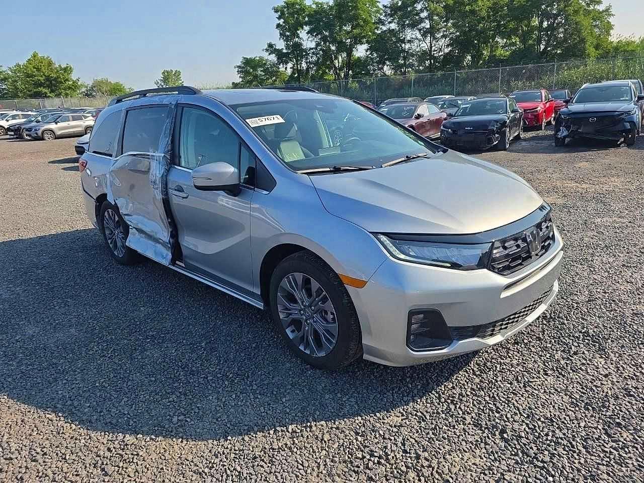 2026 Honda Odyssey Touring - Фото 3