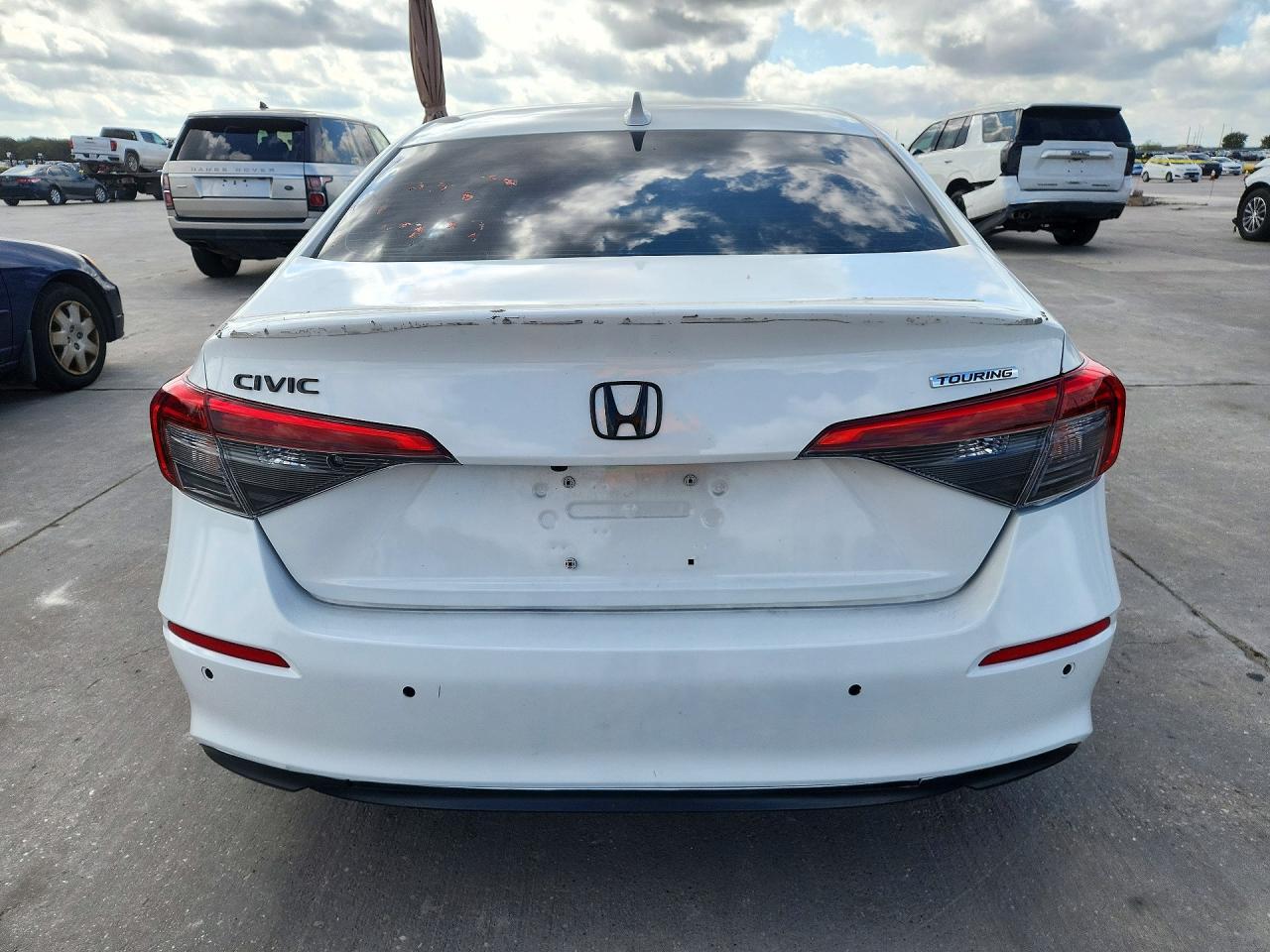 2022 Honda Civic Touring - Image 6
