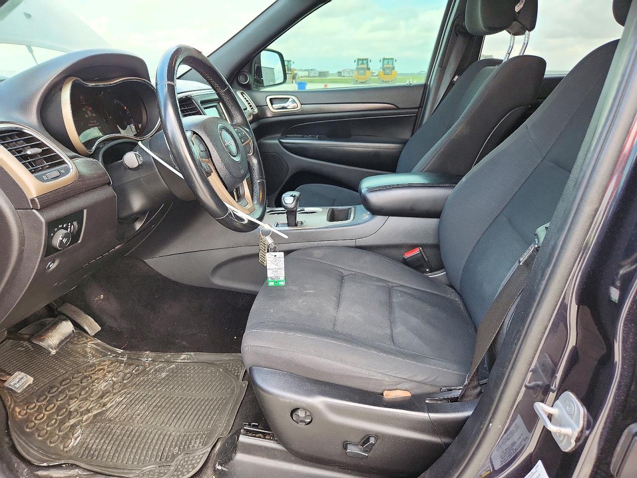 2014 Jeep Grand Cherokee Laredo - Image 7