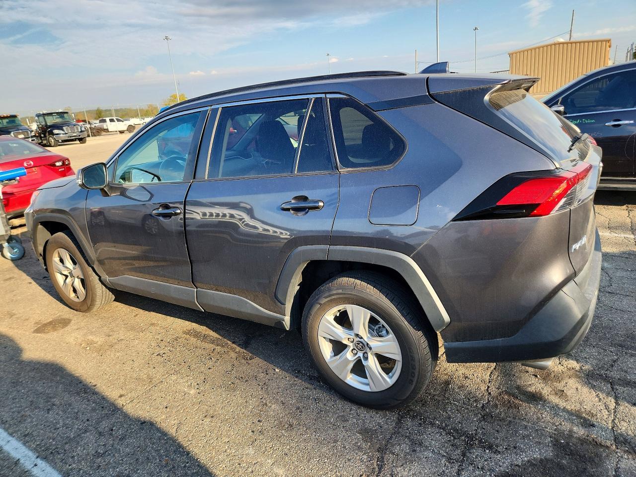 2021 Toyota Rav4 Xle - Фото 2