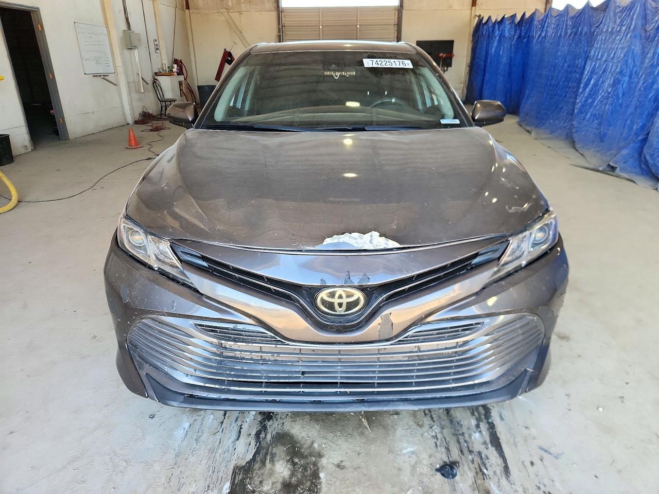 2019 Toyota Camry Le - Фото 5