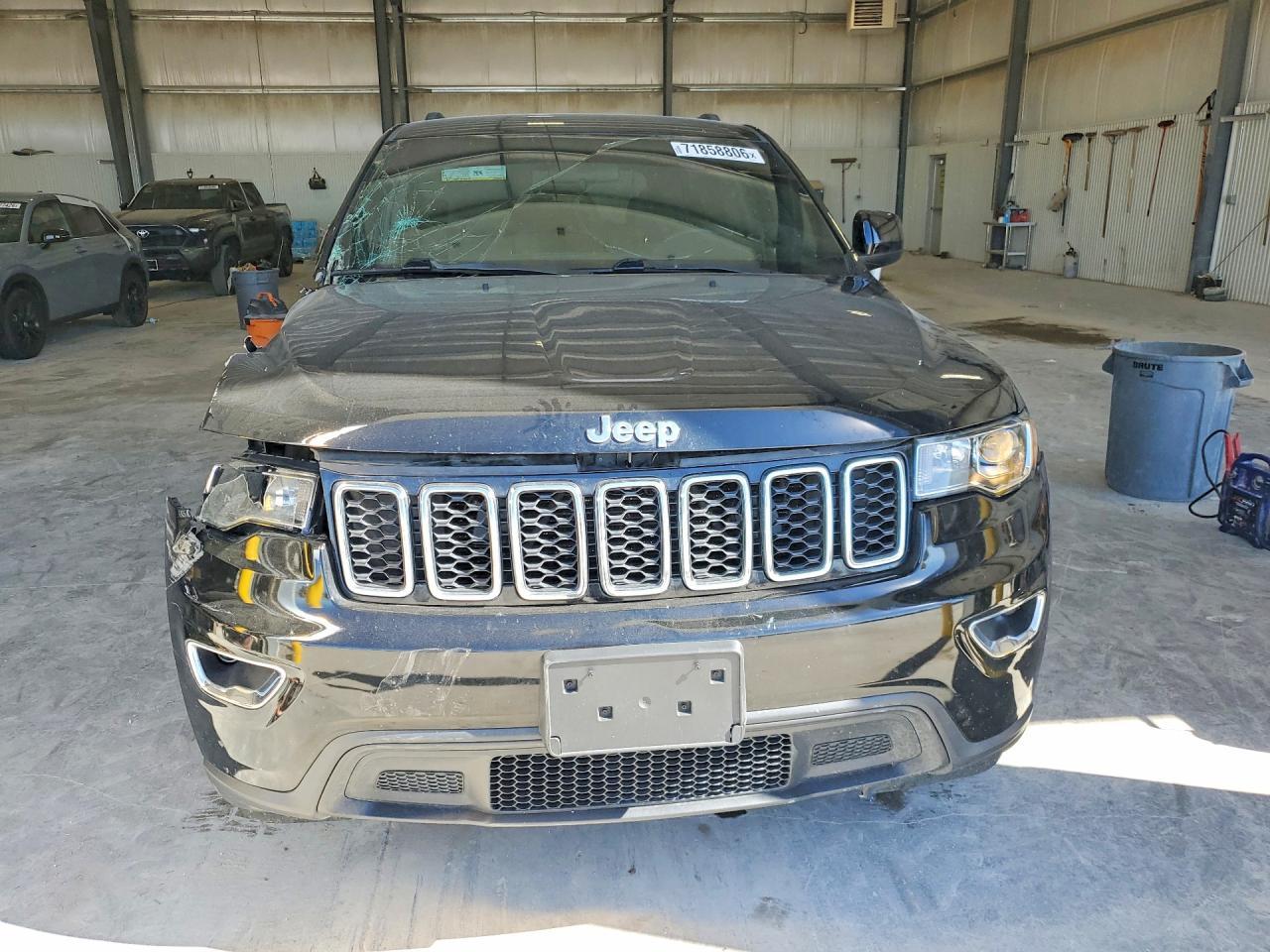 2020 Jeep Grand Cherokee Laredo - Image 5