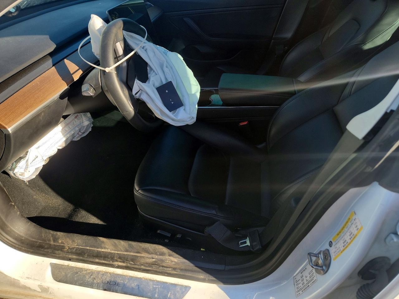 2020 Tesla Model 3 - Фото 7