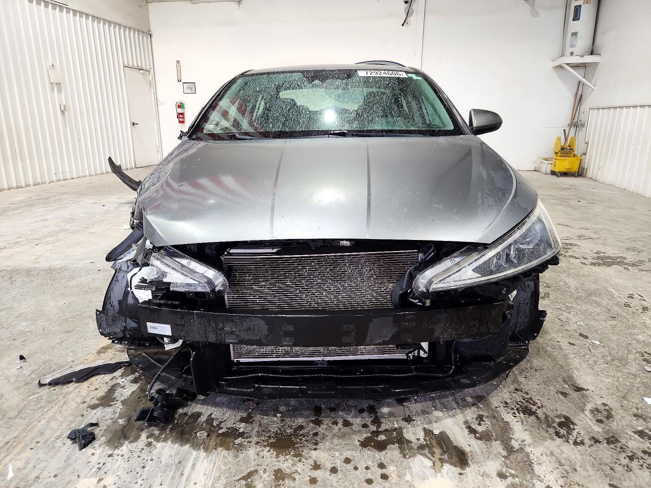 2019 Hyundai Elantra Sel - Image 5
