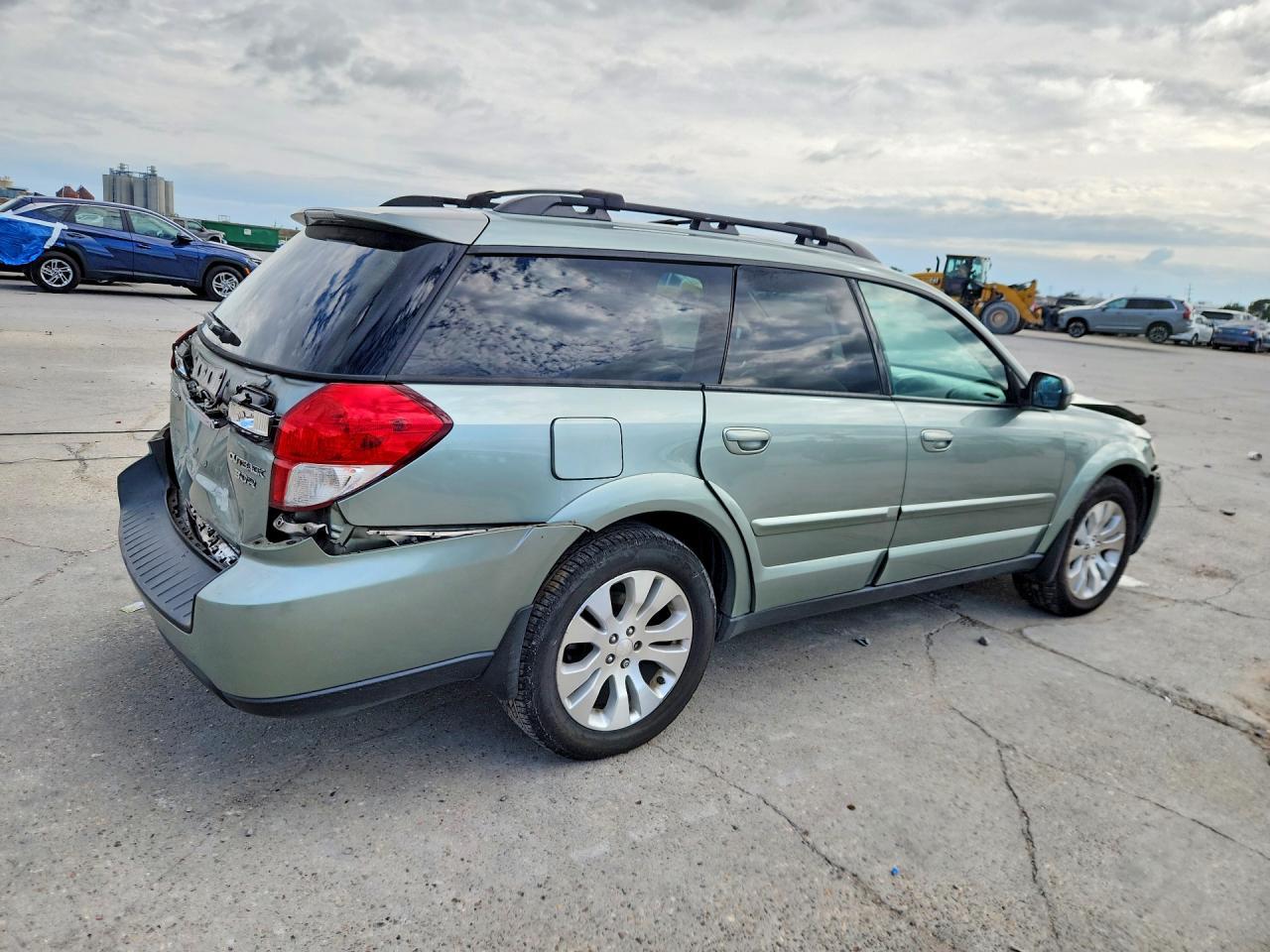 2009 Subaru Outback 3.0R - Фото 3