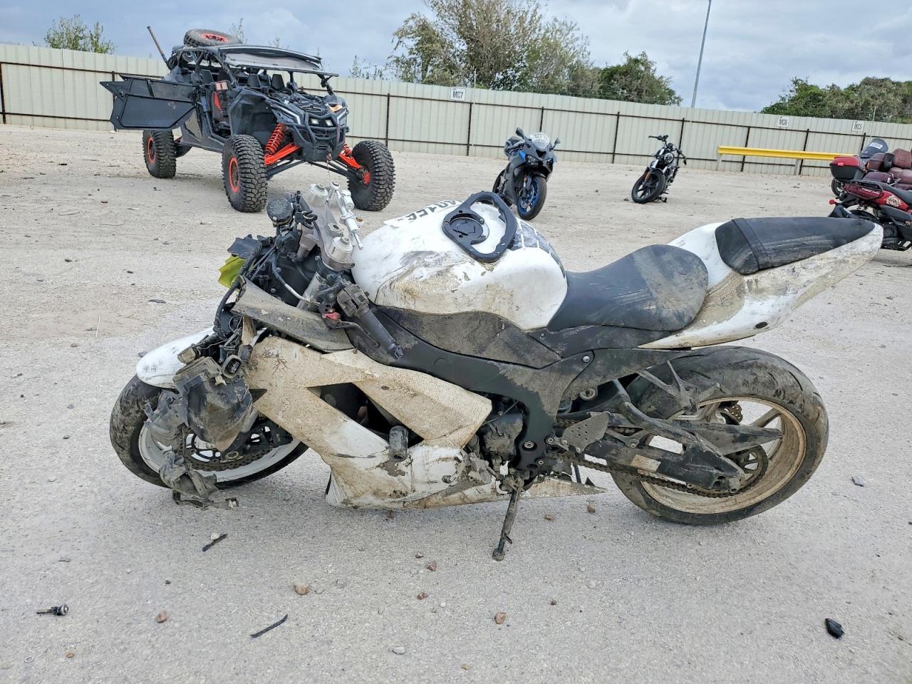 2008 Kawasaki Zx600 P - Фото 3