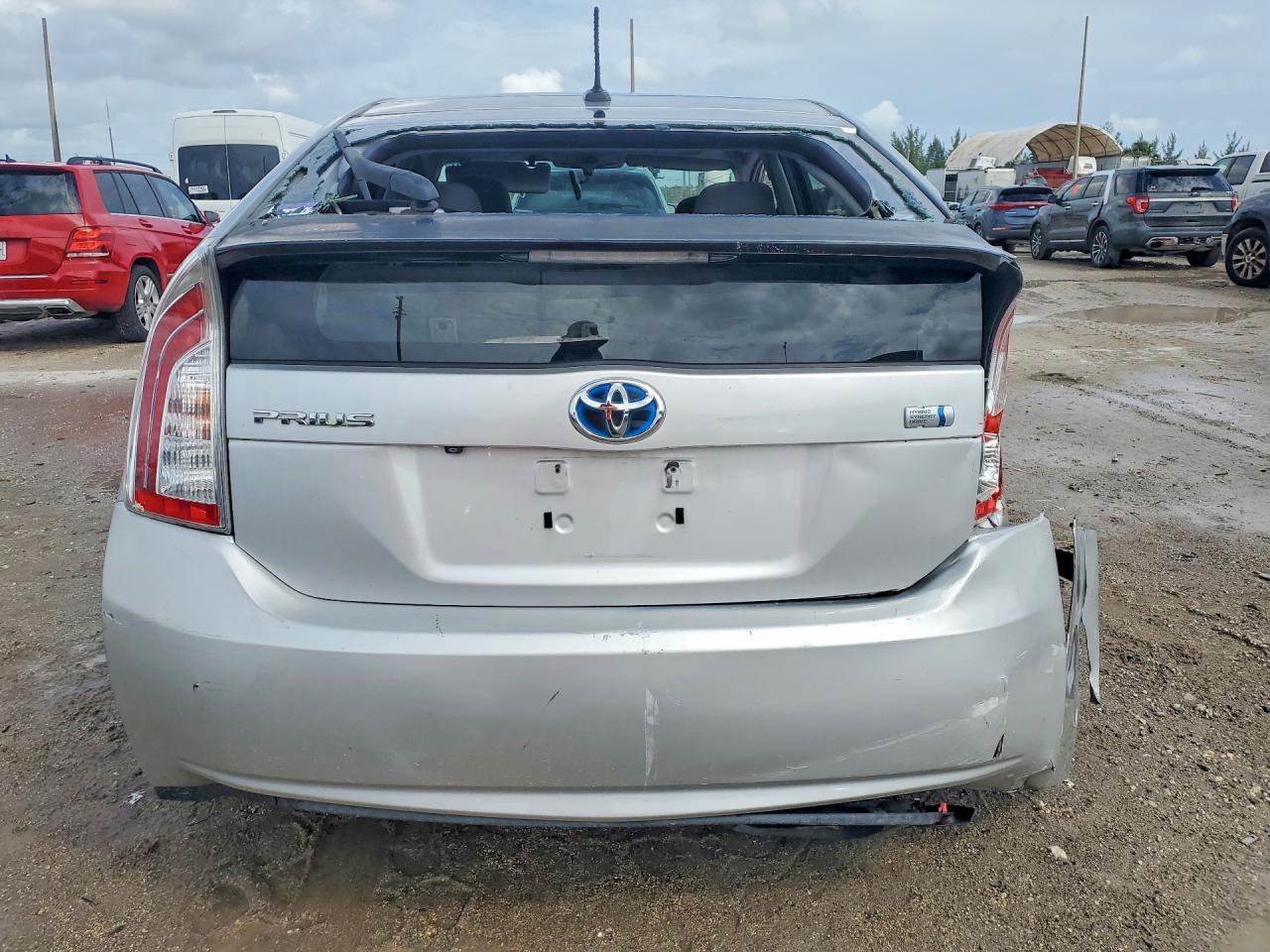 2013 Toyota Prius Three - Фото 6