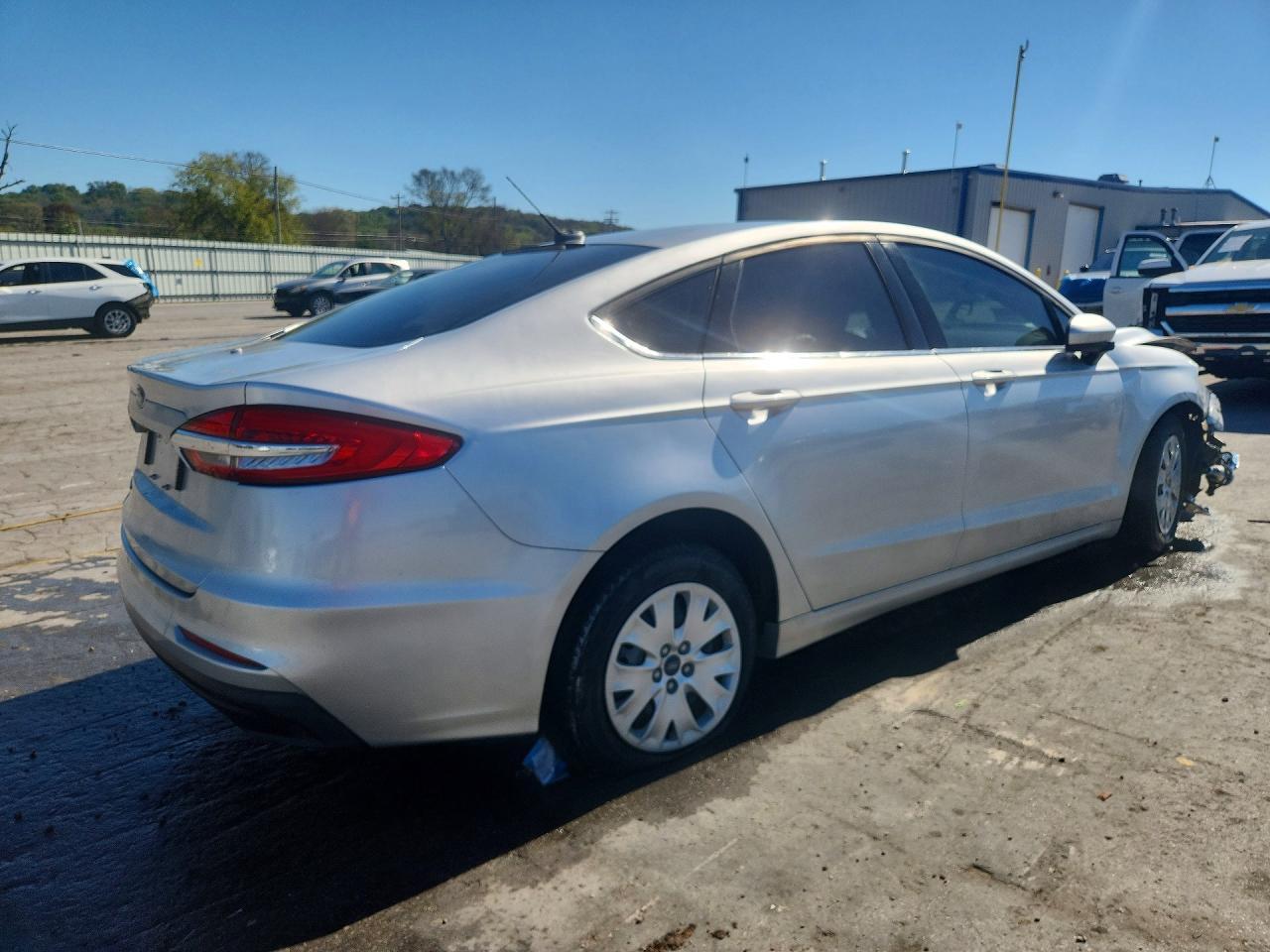 2019 Ford Fusion S - Фото 3