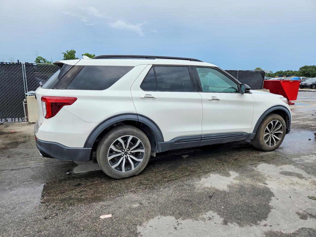2020 Ford Explorer St - Фото 3