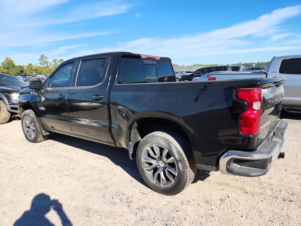 2022 Chevrolet Silverado Ltd K1500 Lt - Фото 2