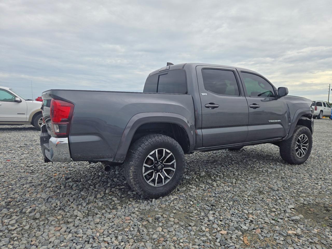 2021 Toyota Tacoma Sr5 V6 - Фото 3