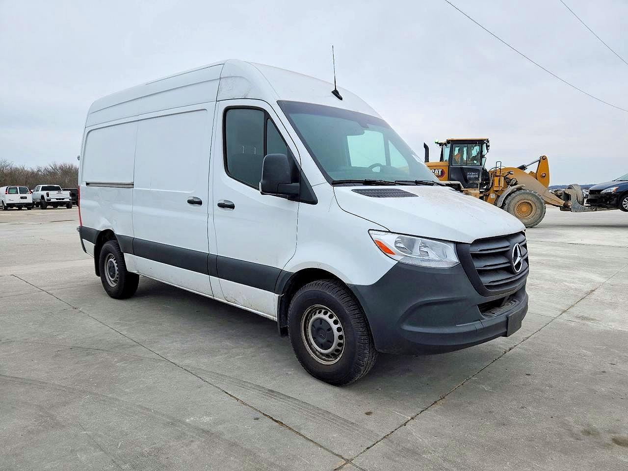 2024 Mercedes-Benz Sprinter 2500 Delivery Van - Image 4