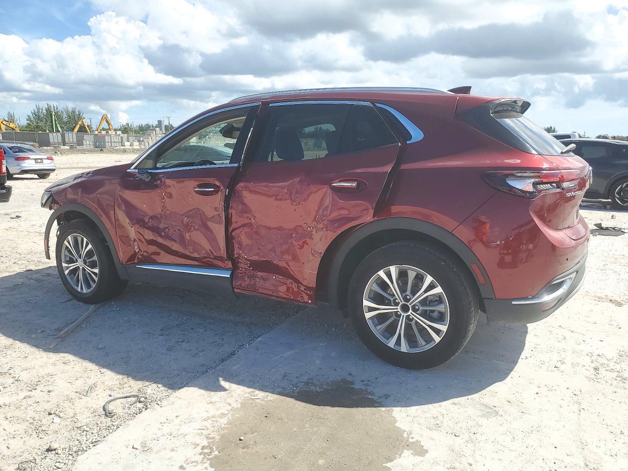 2021 Buick Envision Essence - Фото 2