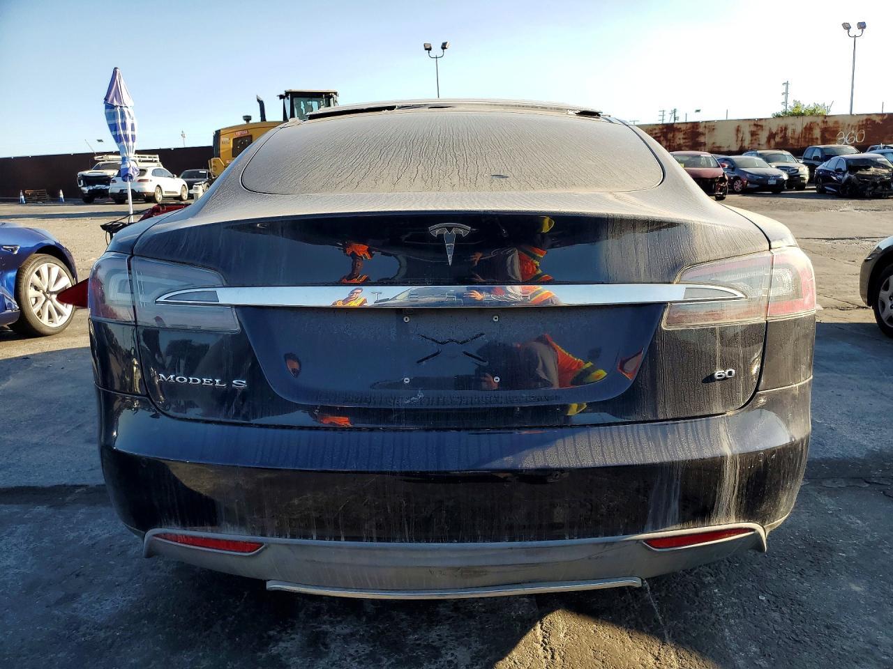 2014 Tesla Model S - Фото 6