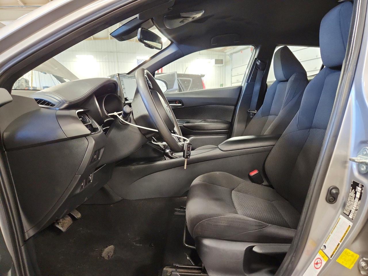 2019 Toyota C-Hr Le - Фото 7