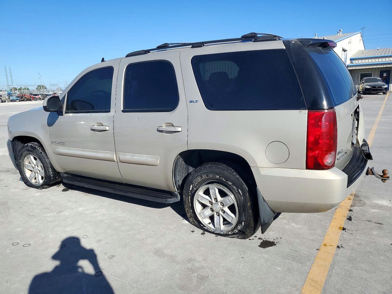 2007 GMC Yukon - Фото 2
