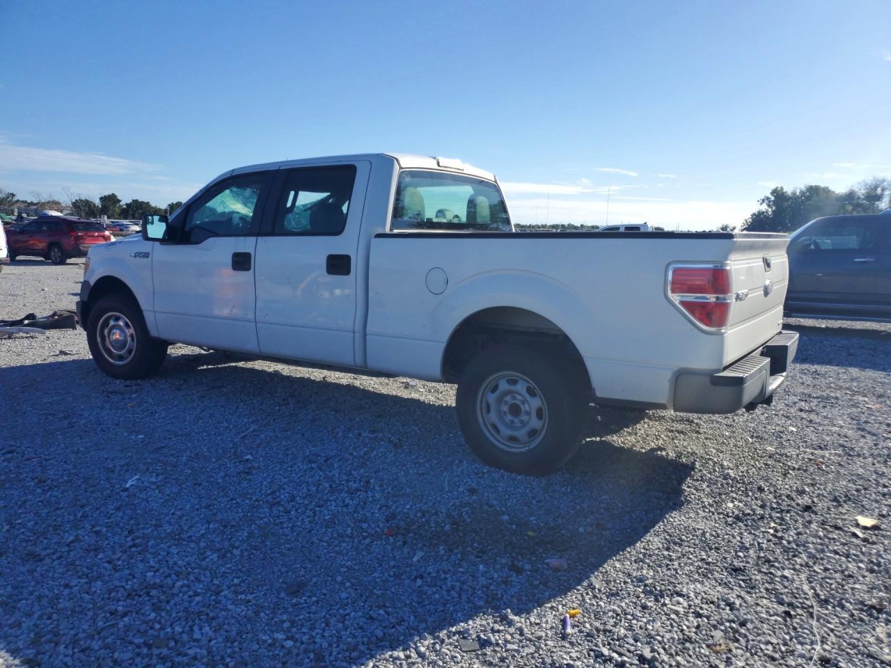 2014 Ford F150 Supercrew - Фото 2