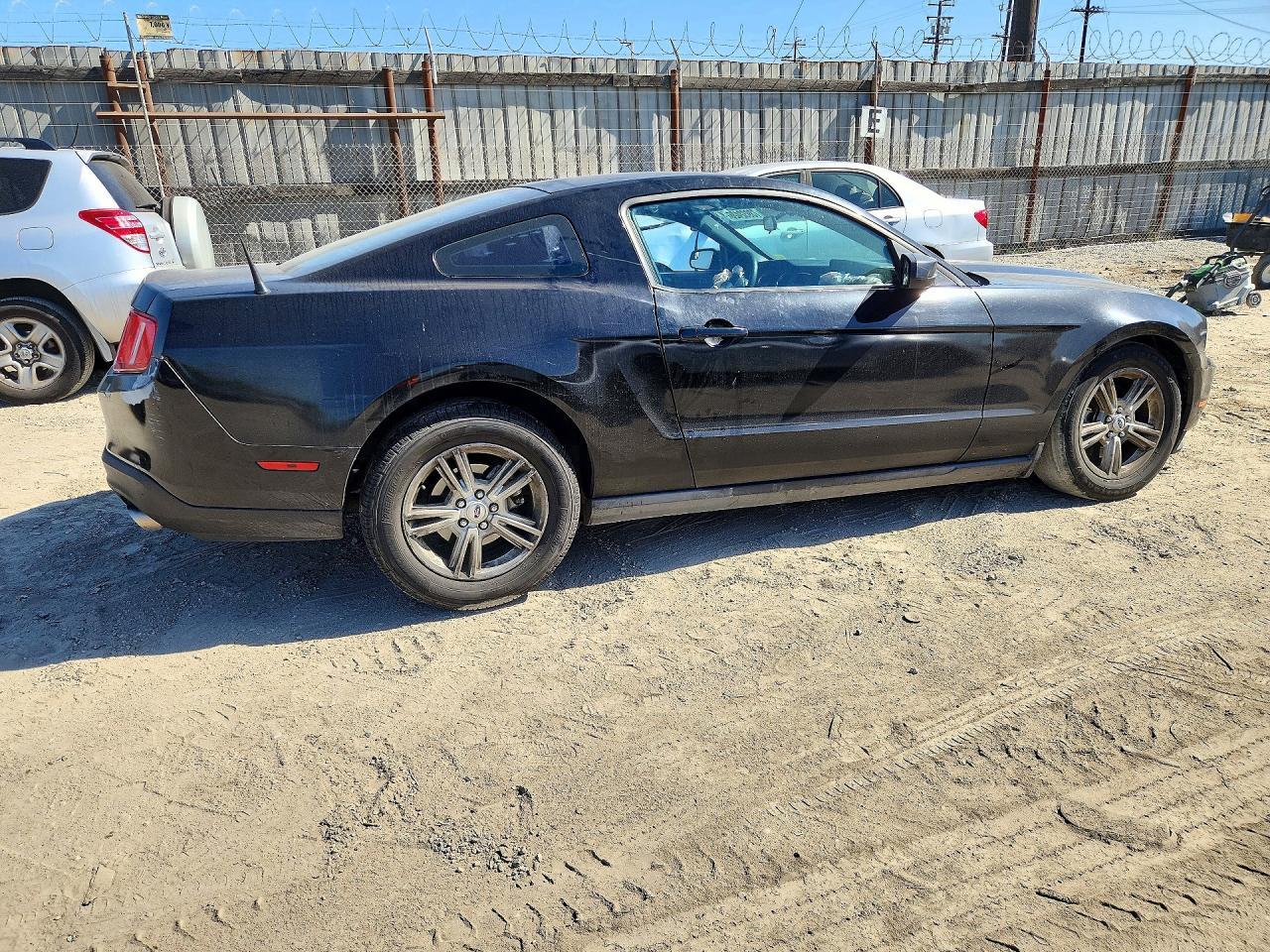 2012 Ford Mustang - Фото 3