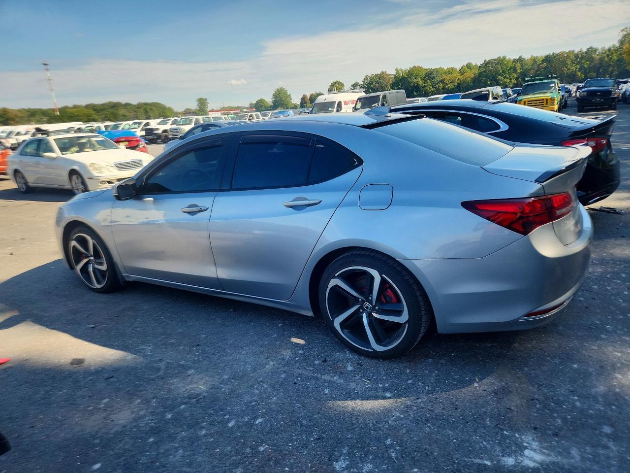 2017 Acura Tlx - Фото 2