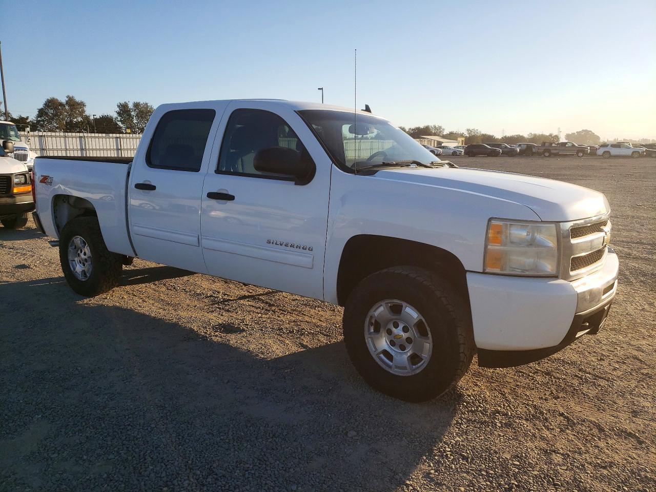 2010 Chevrolet Silverado K1500 Lt - Image 4