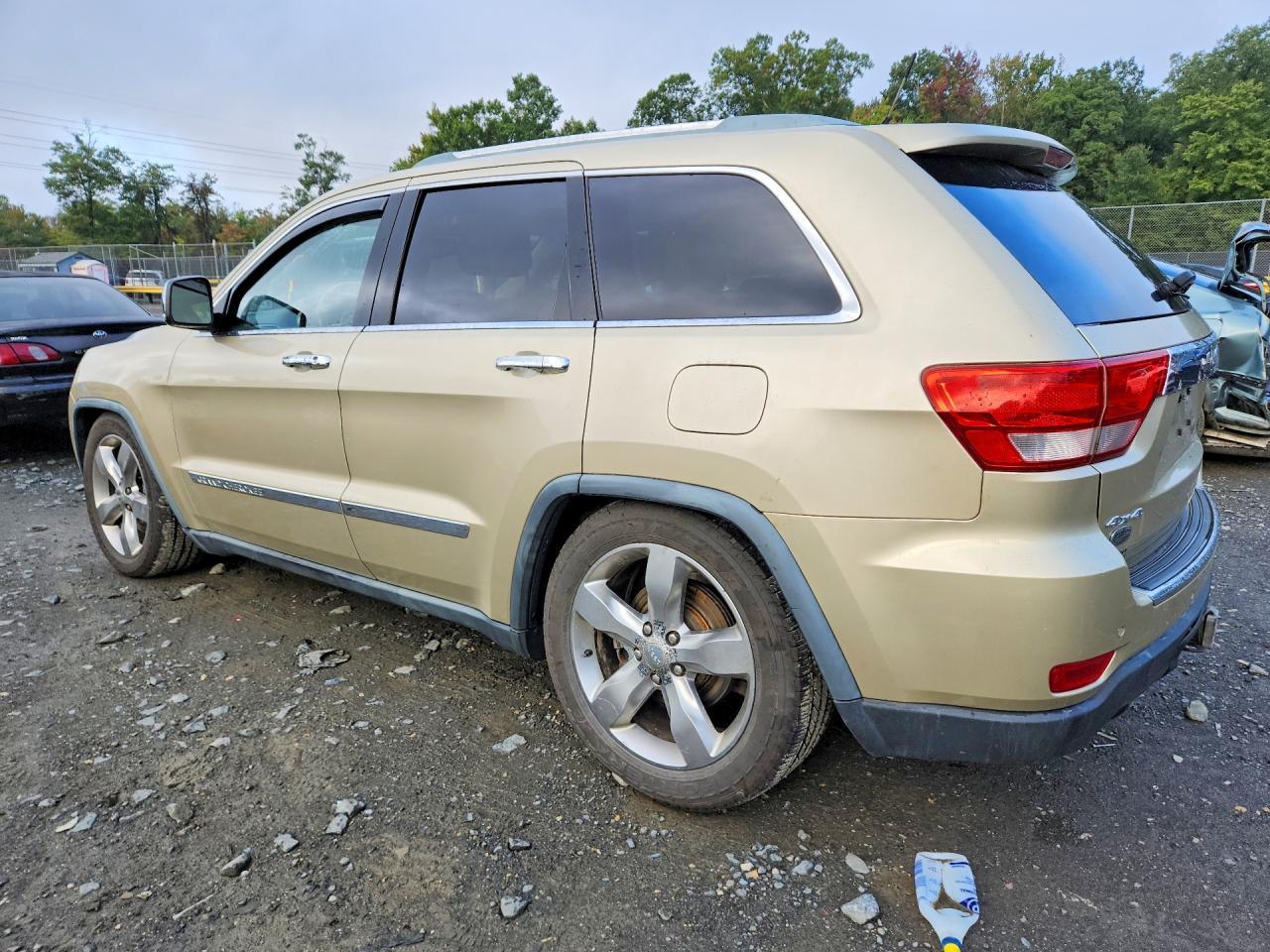 2011 Jeep Grand Cherokee Overland - Фото 2