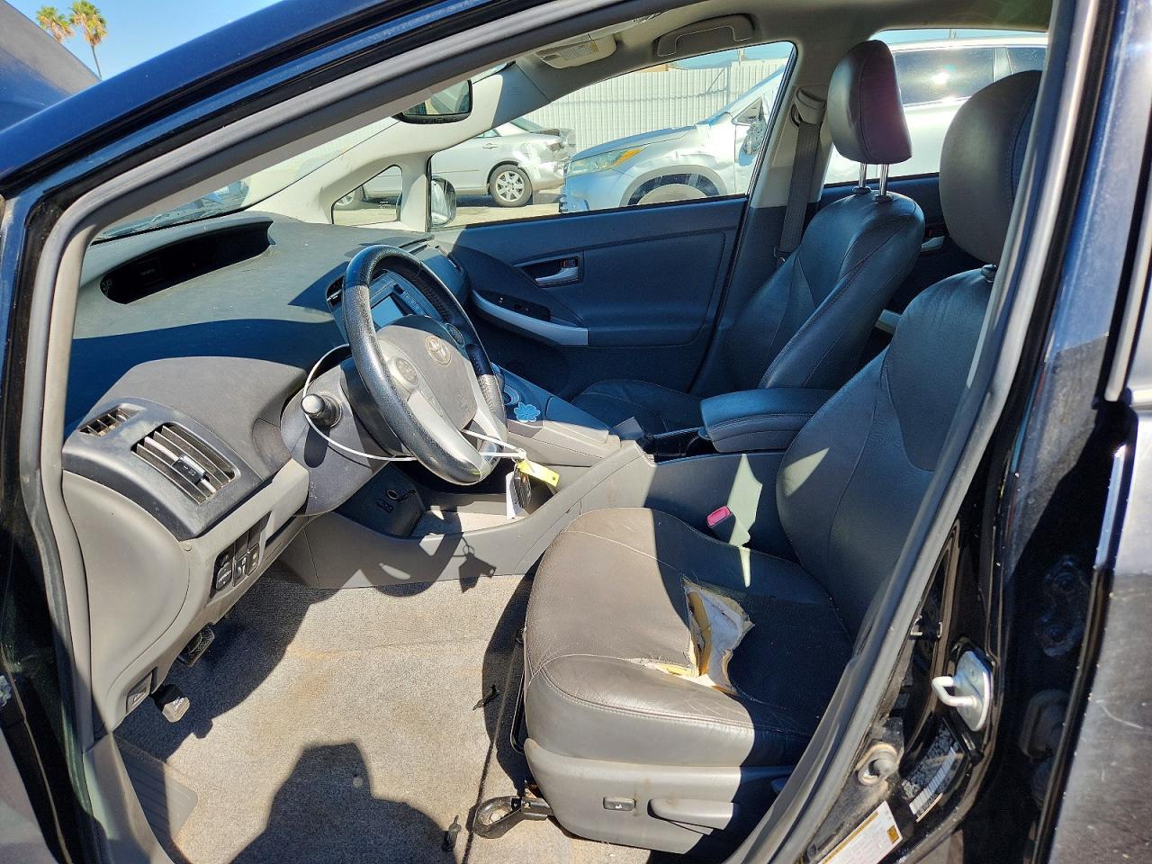 2011 Toyota Prius Four - Фото 7