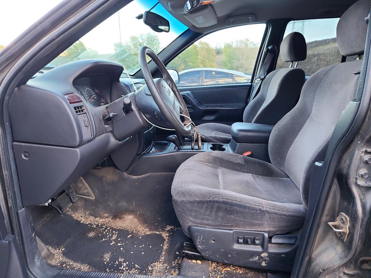 2000 Jeep Grand Cherokee Laredo - Image 7