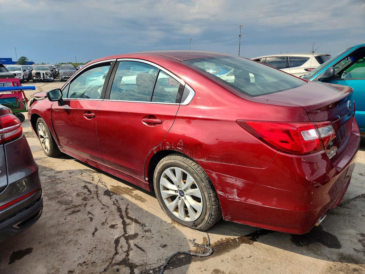 2017 Subaru Legacy 2.5I - Фото 2