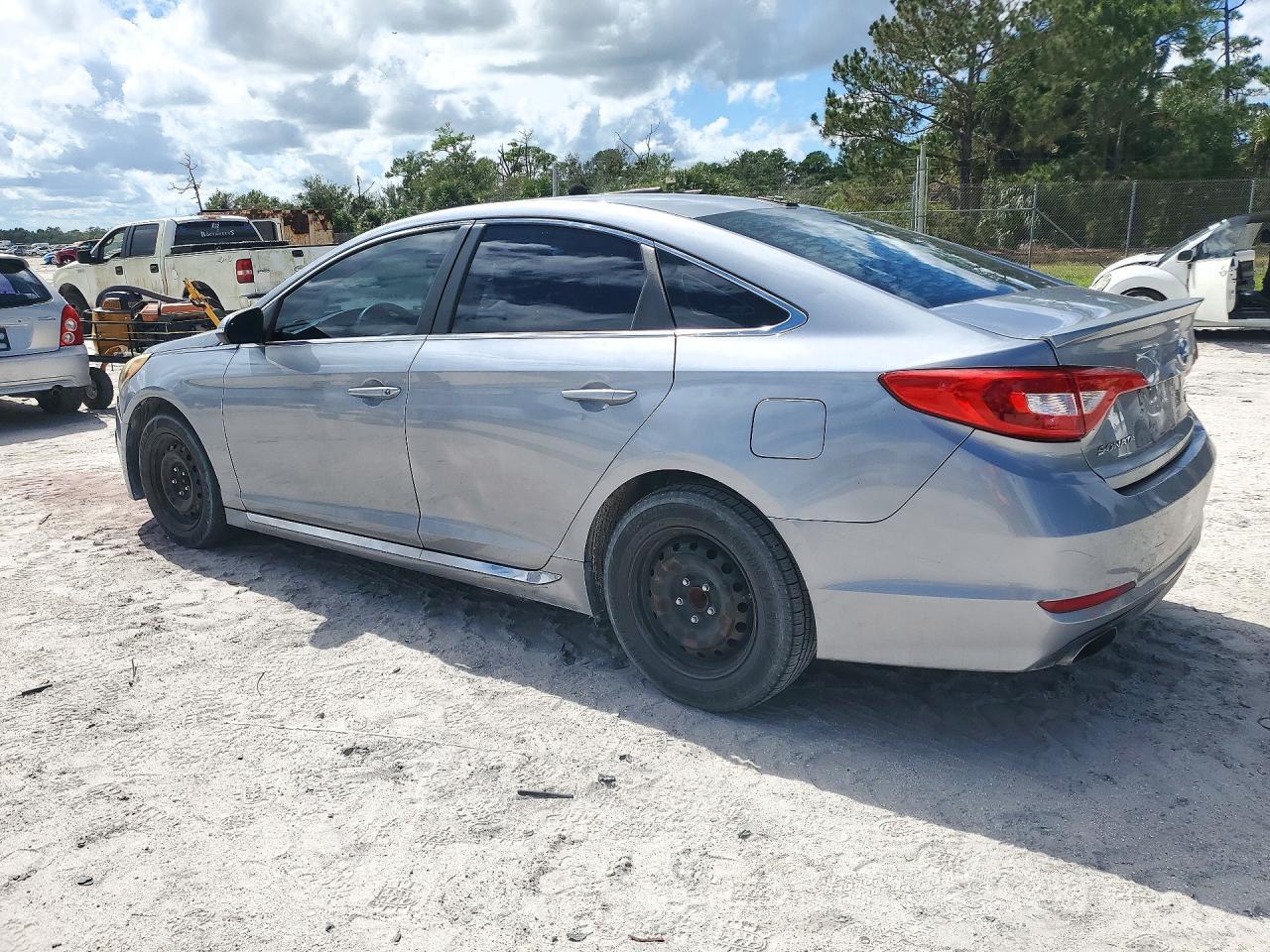 2016 Hyundai Sonata Sport - Фото 2