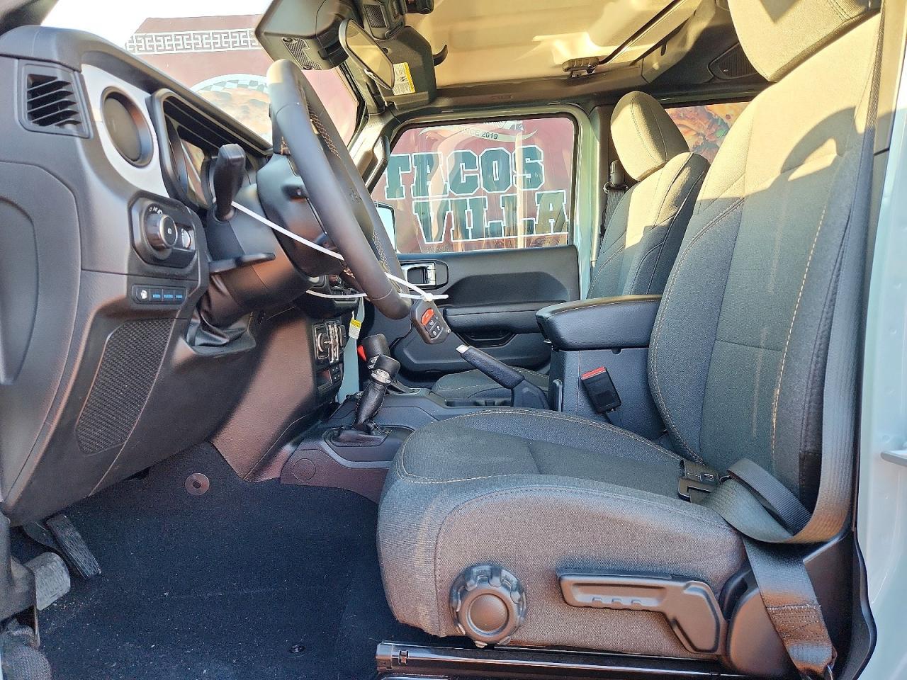 2024 Jeep Wrangler 4Xe - Image 7