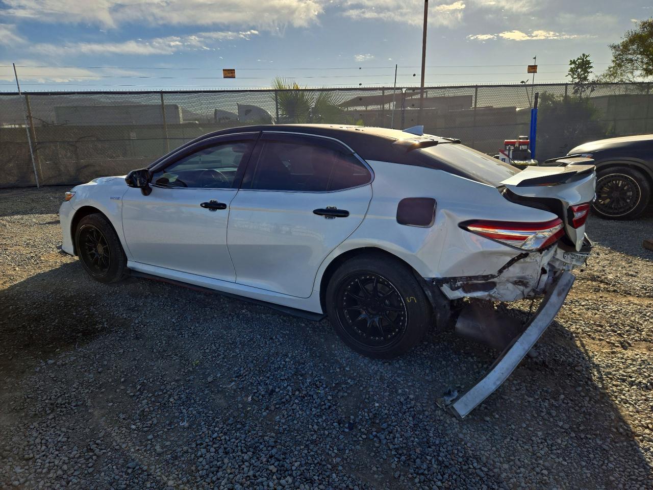 2020 Toyota Camry Xle - Фото 2