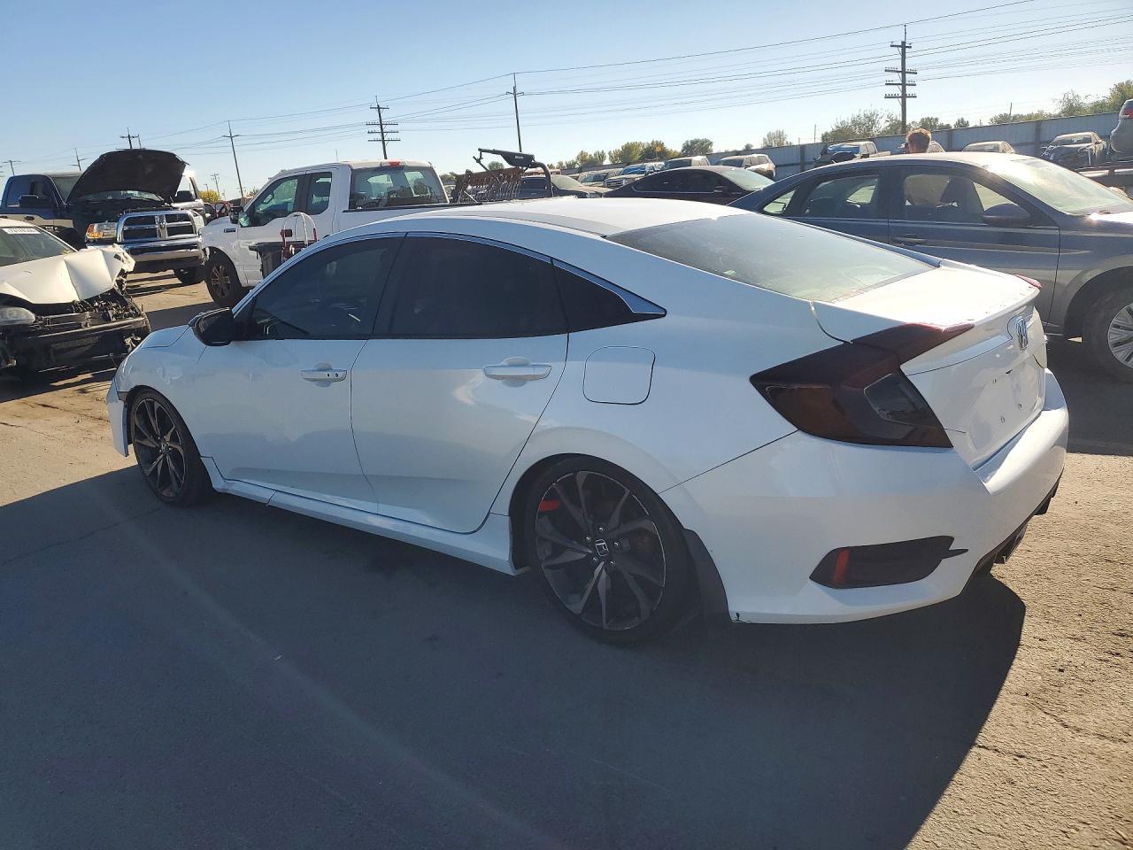 2020 Honda Civic Sport - Фото 2