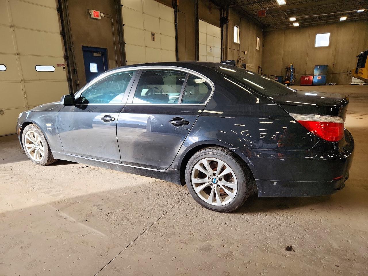 2010 BMW 535 Xi - Фото 2
