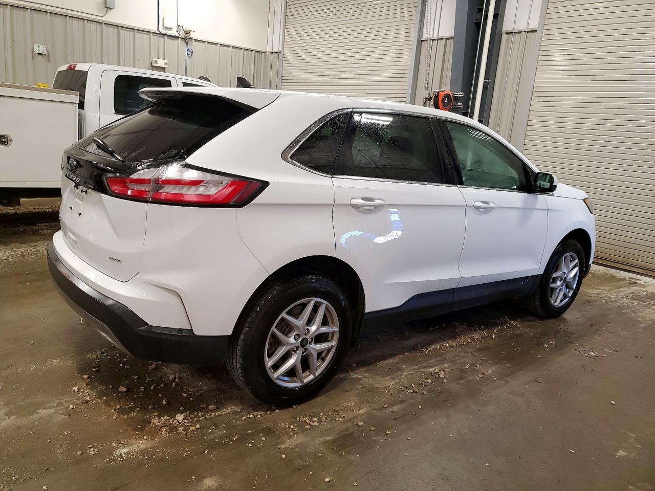 2024 Ford Edge Sel - Image 3