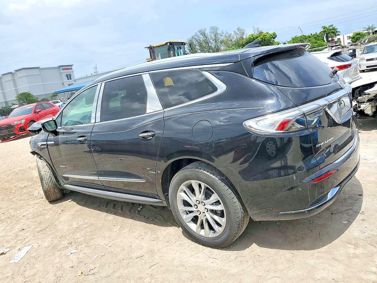 2022 Buick Enclave Avenir - Image 2