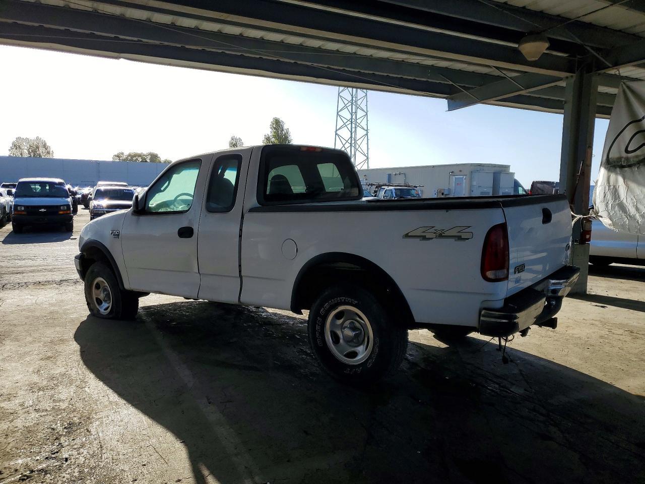 2002 Ford F150 - Image 2