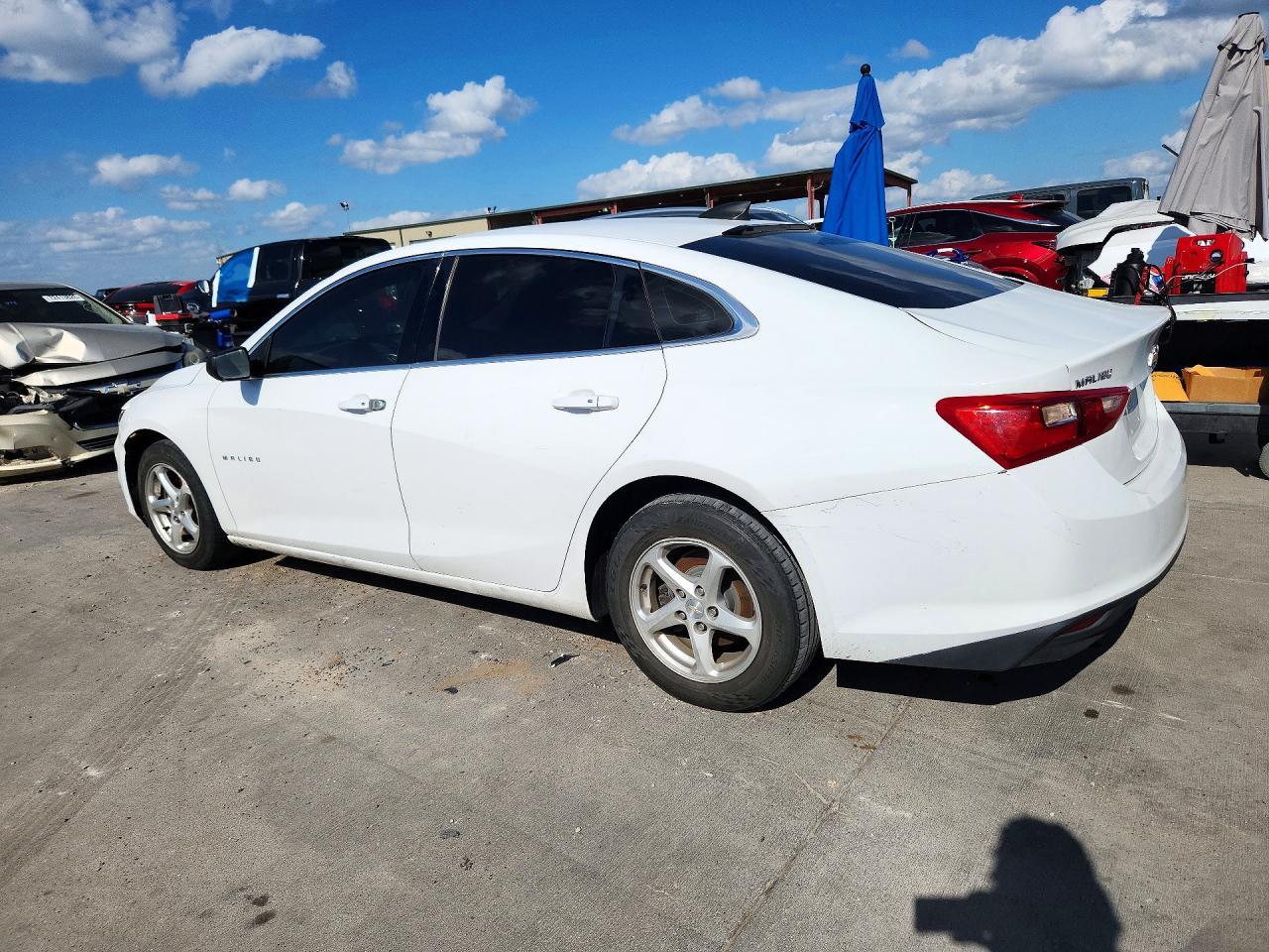 2018 Chevrolet Malibu Ls - Фото 2