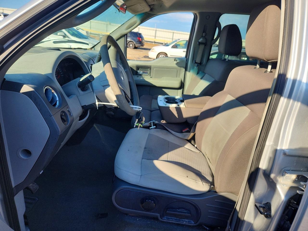 2006 Ford F150 Supercrew - Image 7