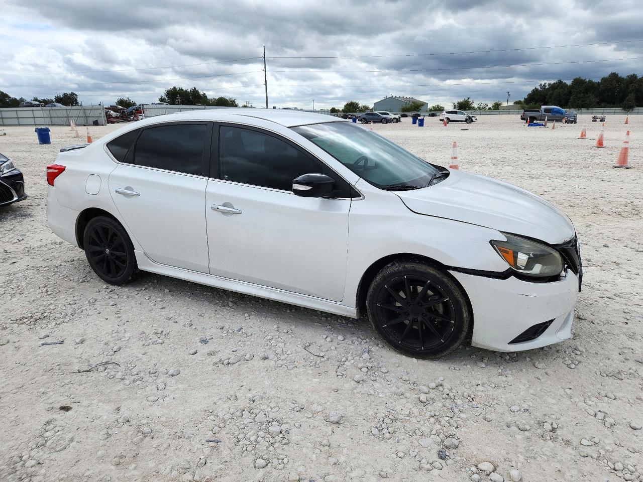 2018 Nissan Sentra Sr - Фото 4