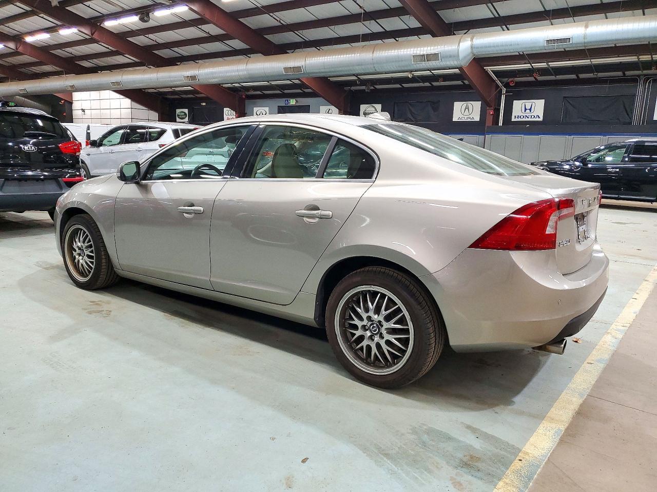 2013 Volvo S60 T5 - Фото 2