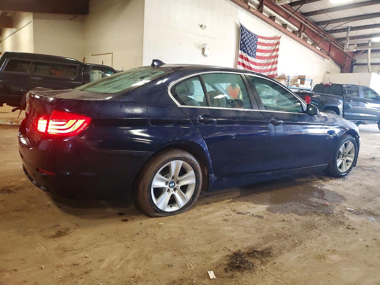 2013 BMW 528 Xi - Фото 3