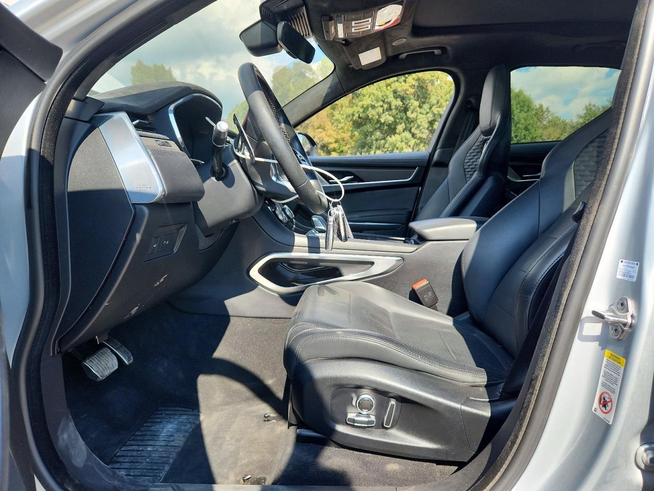 2021 Jaguar F-Pace Svr - Image 7